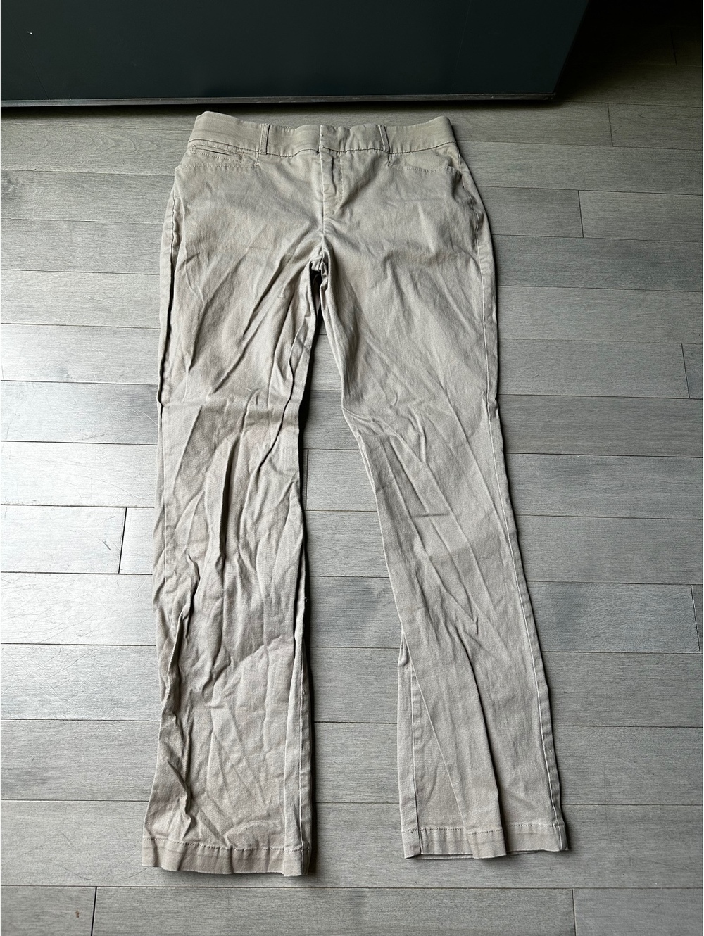 Women’s Gloria Vanderbilt Beige Classic Fit Chino Mid rise khaki casual Pants 8